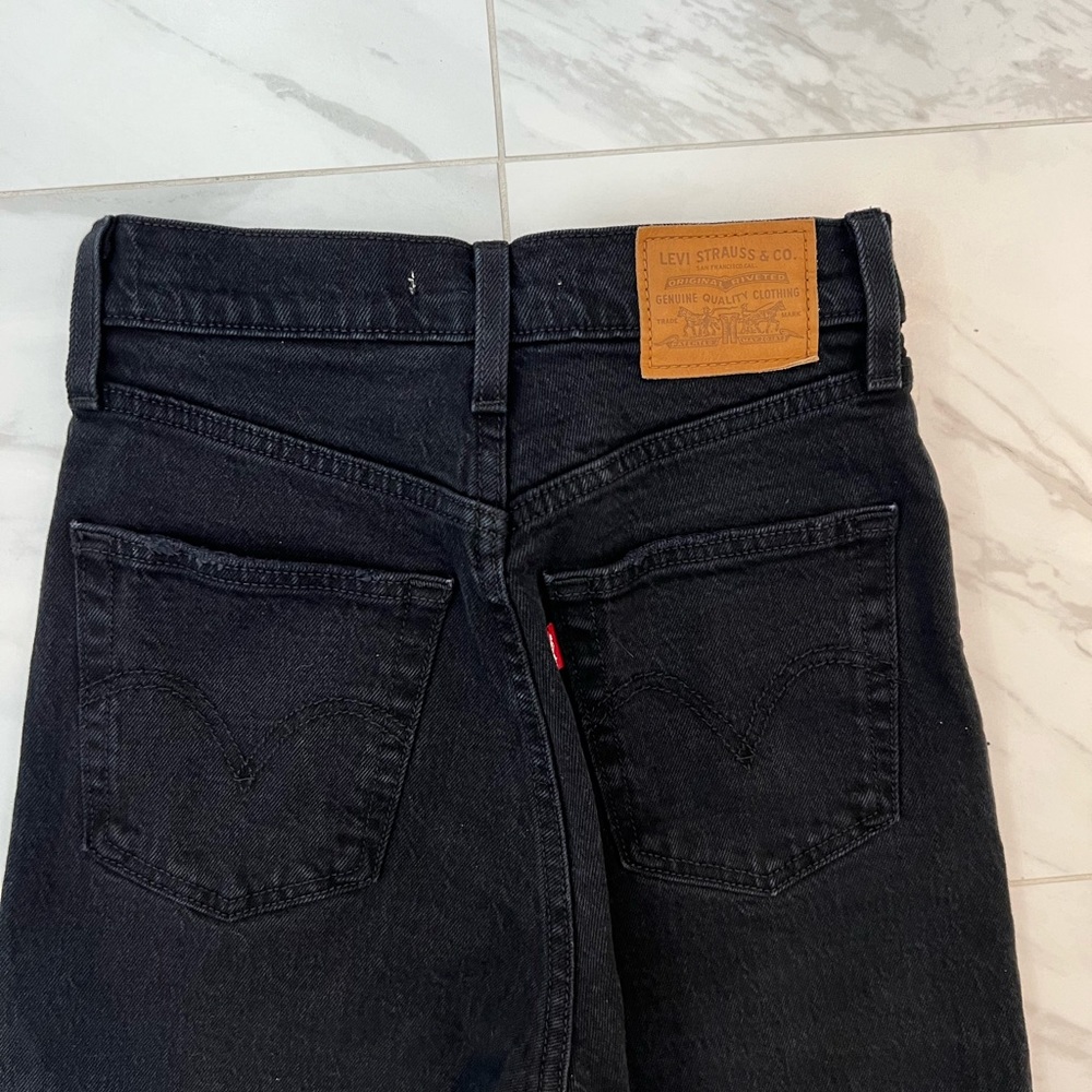 Levi Jeans - Picture 4 of 4